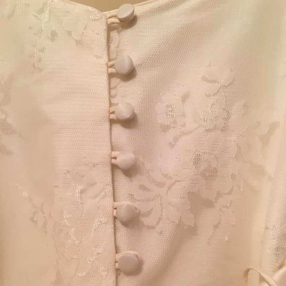Communion dress - Picture 1 of 6